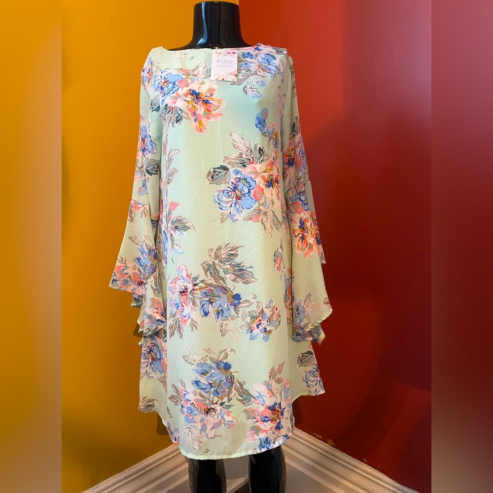 Women’s Boho Boutique Dress ( small )